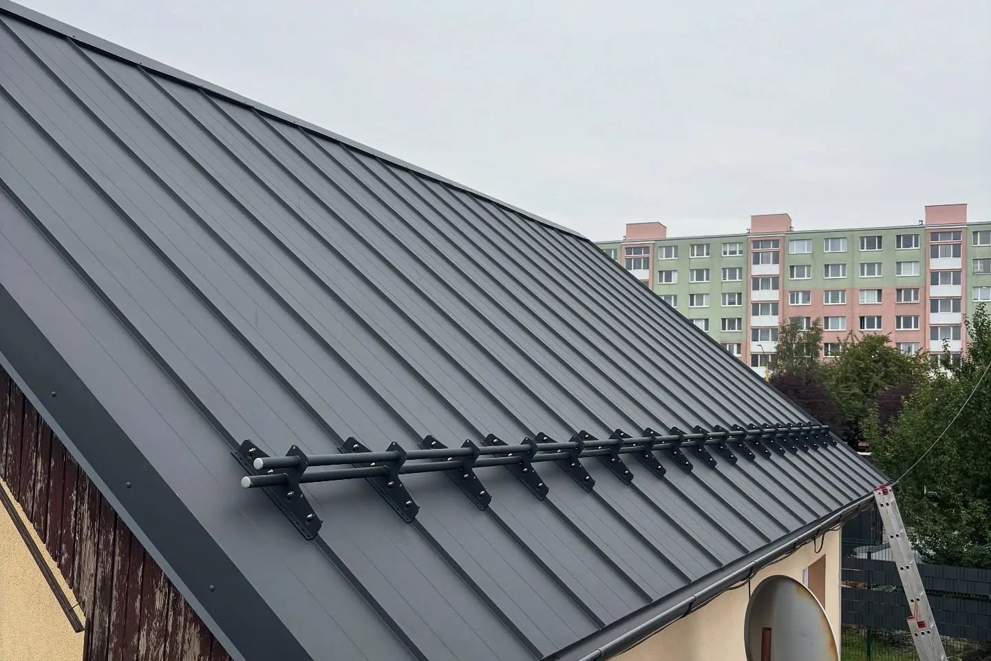 Košice — rekonštrukcia strechy s montážou nového krovu